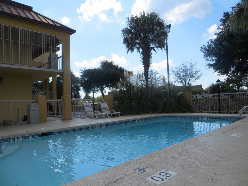 Fairview Inn & Suites Mobile Exteriér fotografie