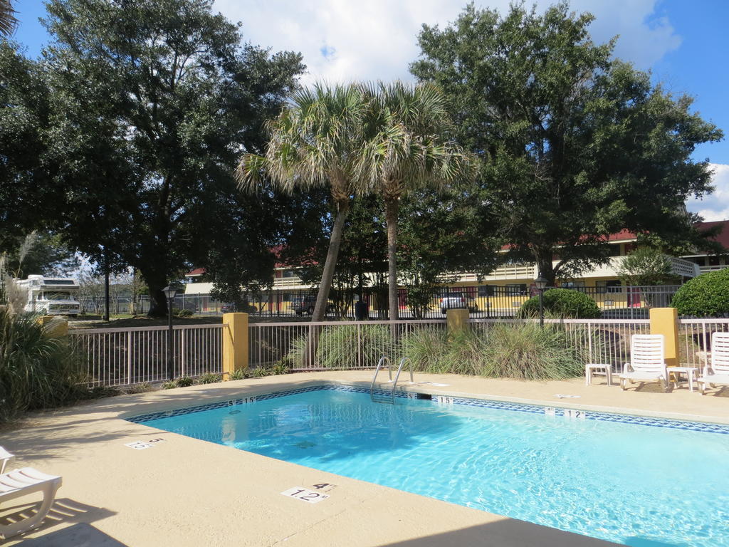 Fairview Inn & Suites Mobile Exteriér fotografie